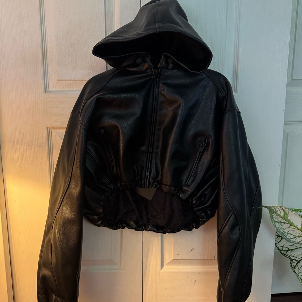 KHY Black Leather Cropped Jacket 🖤  (NEW WITH TAGS)